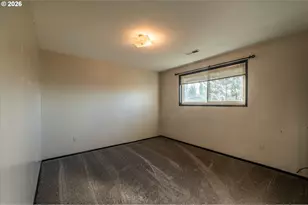 1376 D St, Coos Bay, OR 97420 - Photo 24