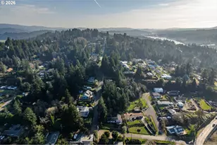 1376 D St, Coos Bay, OR 97420 - Photo 38