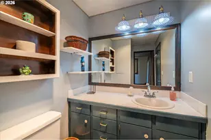 1376 D St, Coos Bay, OR 97420 - Photo 28