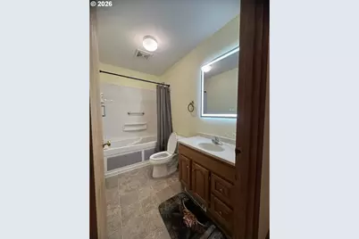 1376 D St, Coos Bay, OR 97420 - Photo 30