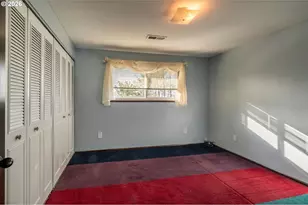 1376 D St, Coos Bay, OR 97420 - Photo 22