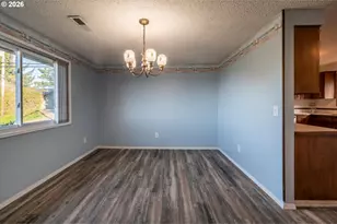 1376 D St, Coos Bay, OR 97420 - Photo 28