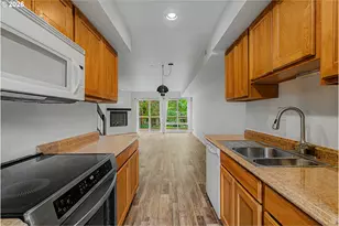 1653 NW Midlake Ln, Beaverton, OR 97006 - Photo 12