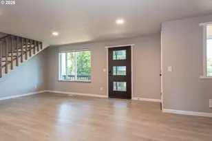 924 NE Central St, Roseburg, OR 97470 - Photo 4