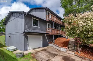 924 NE Central St, Roseburg, OR 97470 - Photo 2