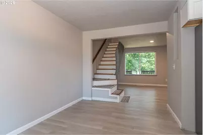 924 NE Central St, Roseburg, OR 97470 - Photo 22