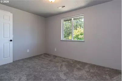 924 NE Central St, Roseburg, OR 97470 - Photo 34