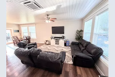 606 2nd St, Cove, OR 97824 - Photo 8