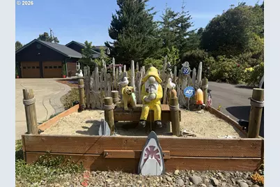 87660 Saltaire St, Florence, OR 97439 - Photo 2