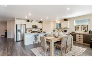 348 Greencrest St NE, Salem, OR 97301 - Photo 16