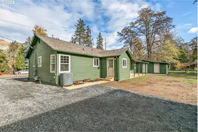 753 Rogue River Hwy, Gold Hill, OR 97525 - Photo 6