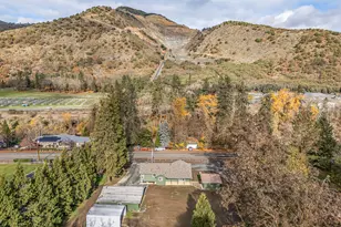 753 Rogue River Hwy, Gold Hill, OR 97525 - Photo 48