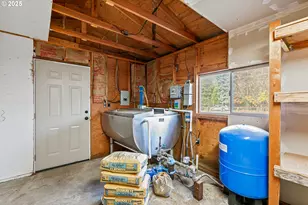 753 Rogue River Hwy, Gold Hill, OR 97525 - Photo 40