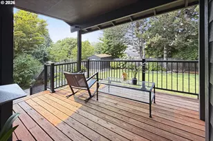 1067 SE Dogwood Ln, Gresham, OR 97080 - Photo 8