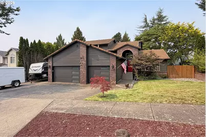 1067 SE Dogwood Ln, Gresham, OR 97080 - Photo 1
