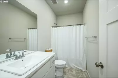 1970 NW Mercia St, McMinnville, OR 97128 - Photo 34