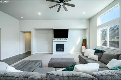 1970 NW Mercia St, McMinnville, OR 97128 - Photo 14