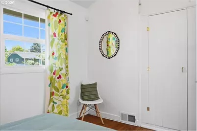 10936 NE Russell St, Portland, OR 97220 - Photo 16