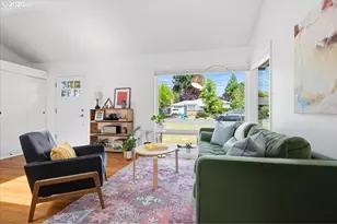 10936 NE Russell St, Portland, OR 97220 - Photo 8