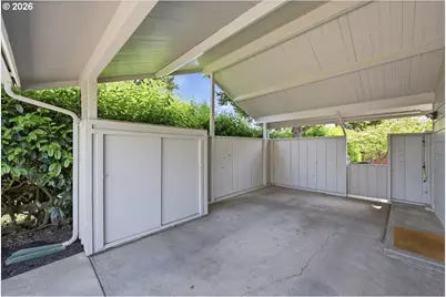 10936 NE Russell St, Portland, OR 97220 - Photo 34