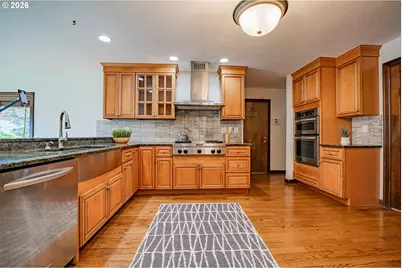 12255 SW Duchilly Ct, Tigard, OR 97224 - Photo 16