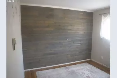 877 Pacific Ave, Coos Bay, OR 97420 - Photo 12