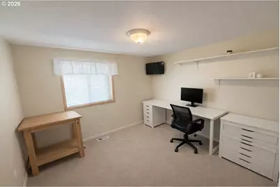 220 SE 11th St, Hermiston, OR 97838 - Photo 16