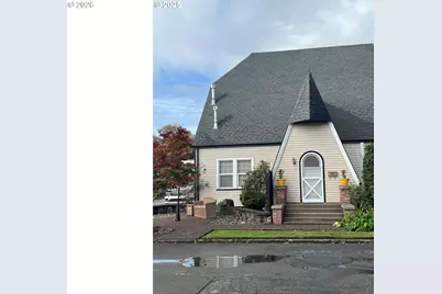 201 N Birch St, Coquille, OR 97423 - Photo 2
