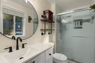 18863 Indian Springs Rd, Lake Oswego, OR 97035 - Photo 16