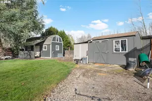 531 NE Meadow Dr, Portland, OR 97211 - Photo 28