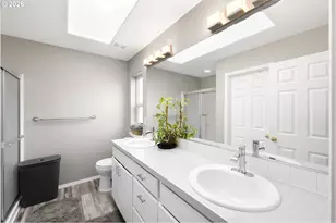 531 NE Meadow Dr, Portland, OR 97211 - Photo 20