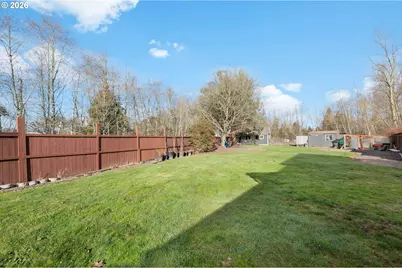 531 NE Meadow Dr, Portland, OR 97211 - Photo 34