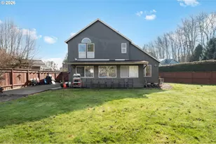 531 NE Meadow Dr, Portland, OR 97211 - Photo 32