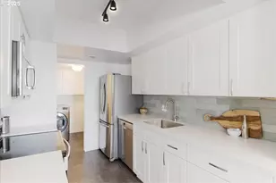 6645 W Burnside St, Portland, OR 97210 - Photo 6