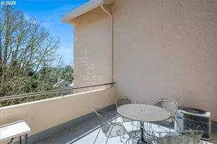 6645 W Burnside St, Portland, OR 97210 - Photo 26