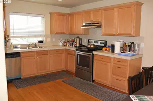 2743 SE 98th Ave, Portland, OR 97266 - Photo 12