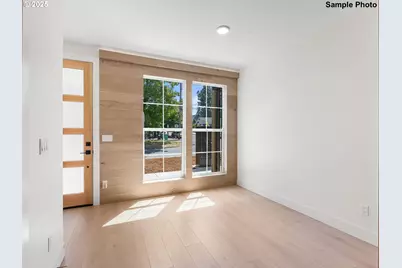 3005 NE Ainsworth St #13, Portland, OR 97211 - Photo 2