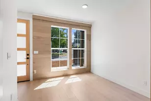 3005 NE Ainsworth St, Portland, OR 97211 - Photo 2