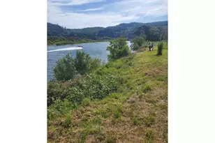 95452 N Bank Rogue River Rd, Gold Beach, OR 97444 - Photo 10