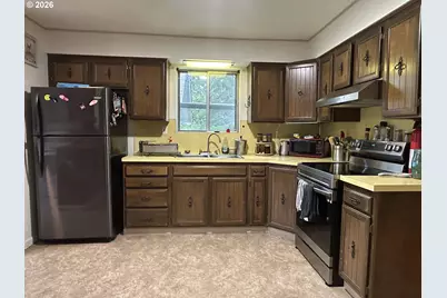 1239 N Myrtle Rd, Myrtle Creek, OR 97457 - Photo 16