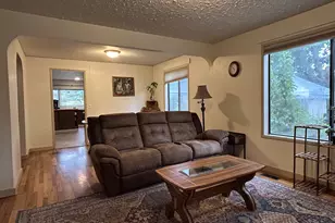 1239 N Myrtle Rd, Myrtle Creek, OR 97457 - Photo 10