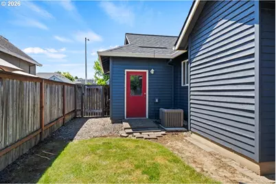 2010 N Nugget Ln, Newberg, OR 97132 - Photo 38