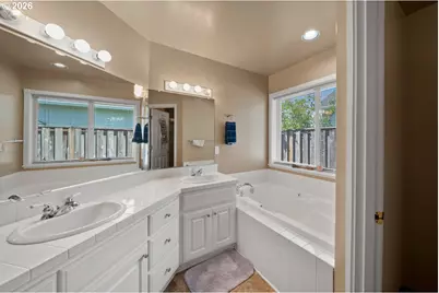 2010 N Nugget Ln, Newberg, OR 97132 - Photo 22