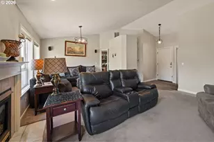 2010 N Nugget Ln, Newberg, OR 97132 - Photo 6
