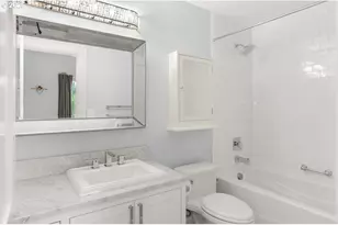 6685 W Burnside St, Portland, OR 97210 - Photo 6