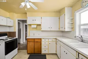 940 W M St, Springfield, OR 97477 - Photo 18