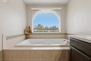 20520 Martin Ct, West Linn, OR 97068 - Photo 26