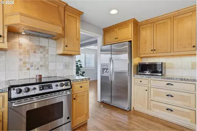 20520 Martin Ct, West Linn, OR 97068 - Photo 14