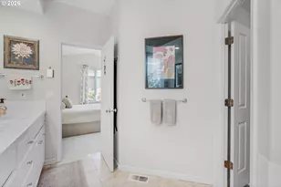 2526 NW Marsden Pl, Portland, OR 97229 - Photo 24