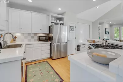 2526 NW Marsden Pl, Portland, OR 97229 - Photo 12